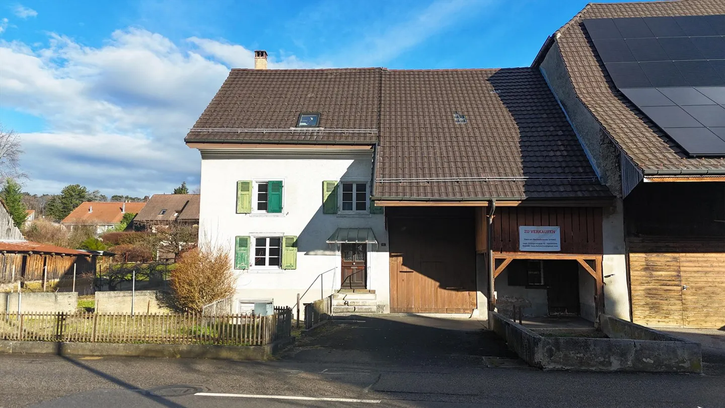 2'972 m² building plot with farmhouse - Photo 5 of 12