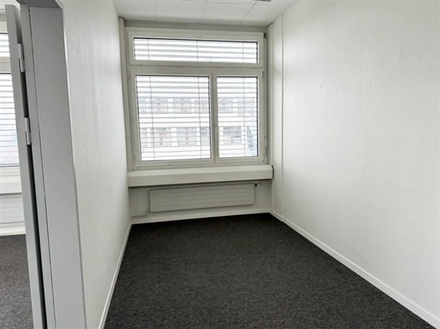 Helles, klimatisiertes Büro - Foto 3 von 5