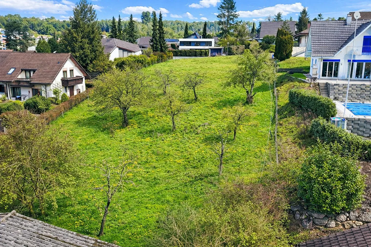 2'972 m² building plot with farmhouse - Photo 10 of 12