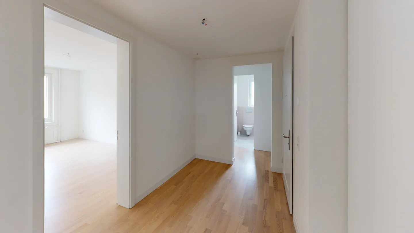 Charming Swiss Chalet Retreat - Photo 7 of 11