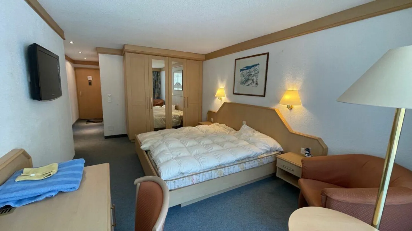 Emplacement - Emplacement - Emplacement! Très spacieux appartement de 3,5 pièces près de l'Alpin Exp... - Photo 12 sur 23
