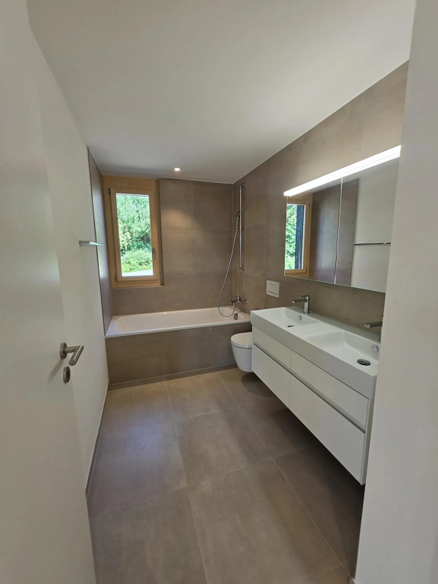 Exklusive Wohnung mit Panoramaaussicht - Foto 4 von 16