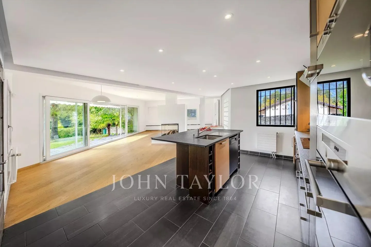 Prächtige freistehende Villa in Villeneuve - Foto 6 von 13