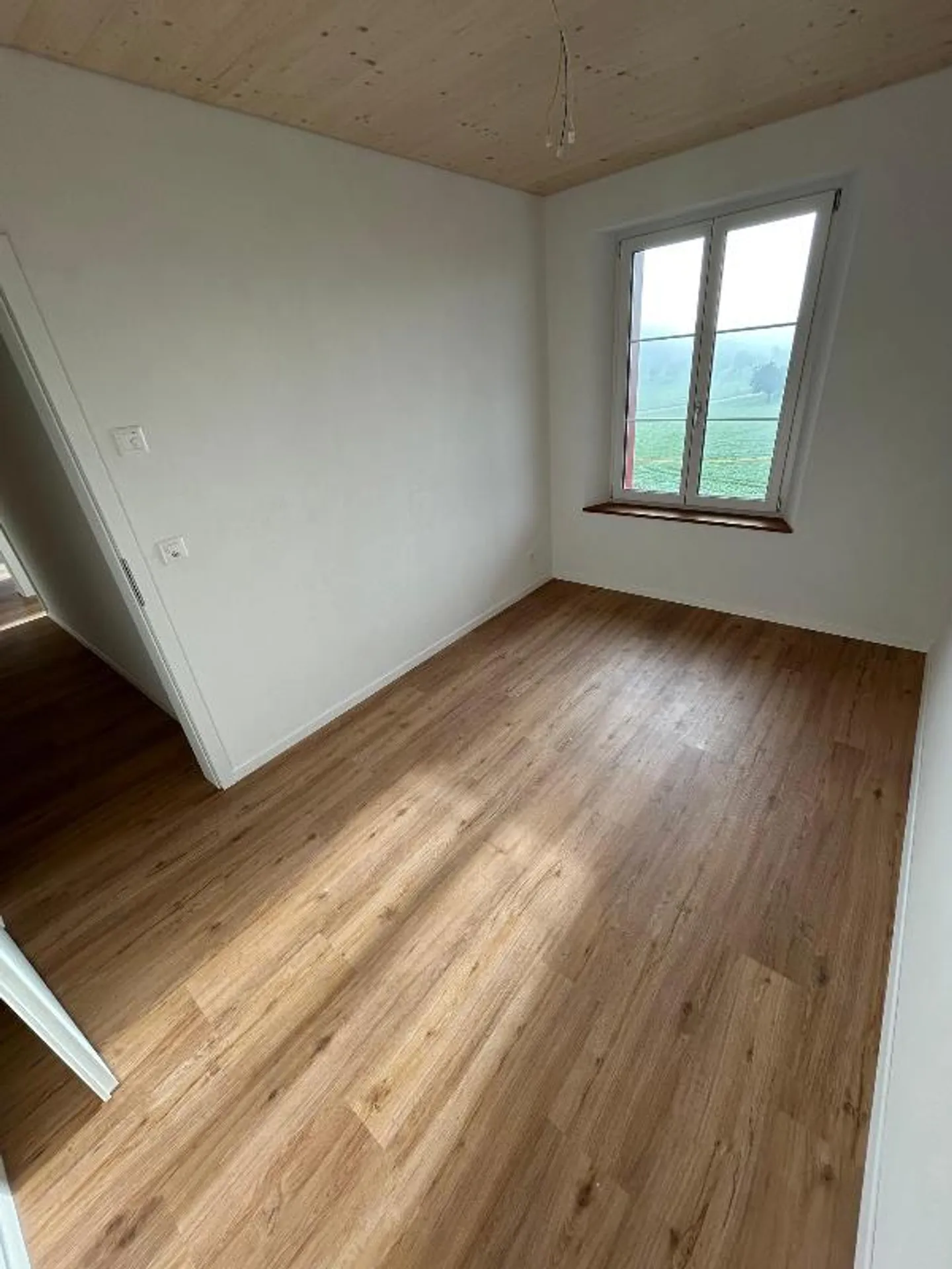Appartement moderne de 3,5 pièces dans le nouveau bâtiment à Kümmertshausen - Photo 5 sur 5