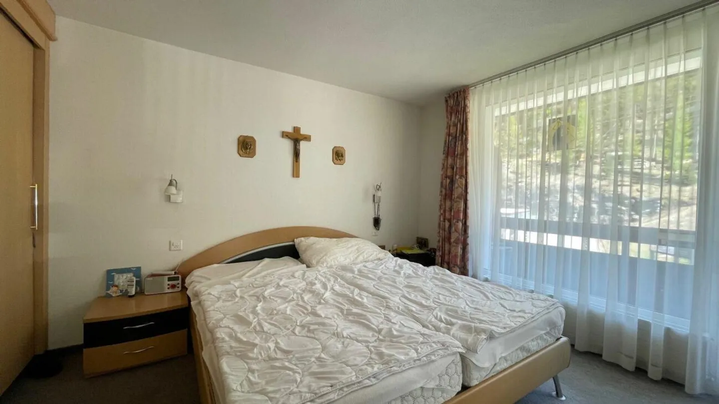 Emplacement - Emplacement - Emplacement! Très spacieux appartement de 3,5 pièces près de l'Alpin Exp... - Photo 16 sur 23