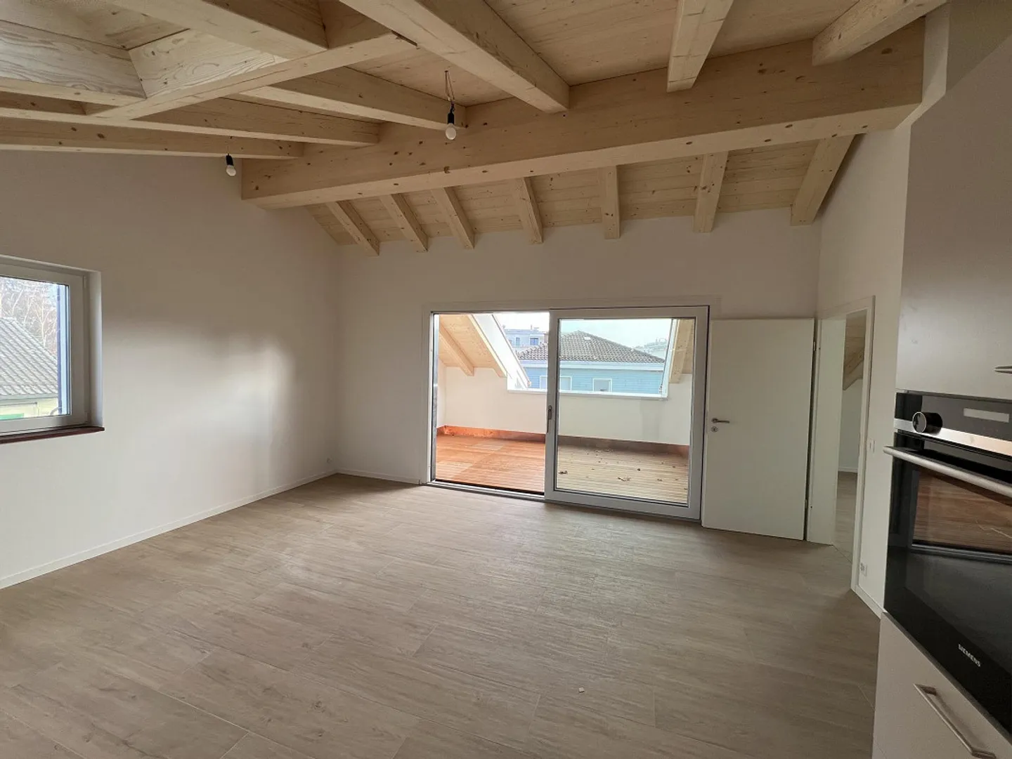Première location ! Appartements en penthouse tout neufs au centre de Regensdorf - Photo 4 sur 9