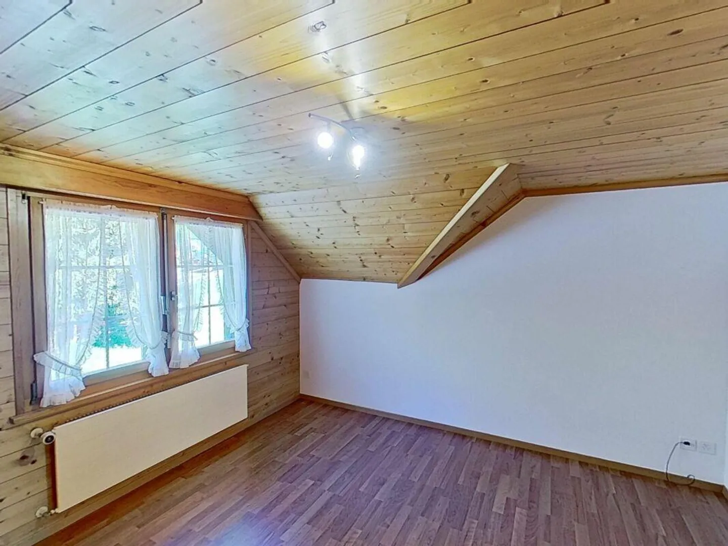 Charming 3.5-room apartment in sunny location with a view - Photo 8 of 12