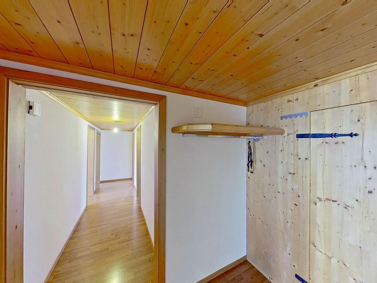 Charming 3.5-room apartment in sunny location with a view - Photo 9 of 12