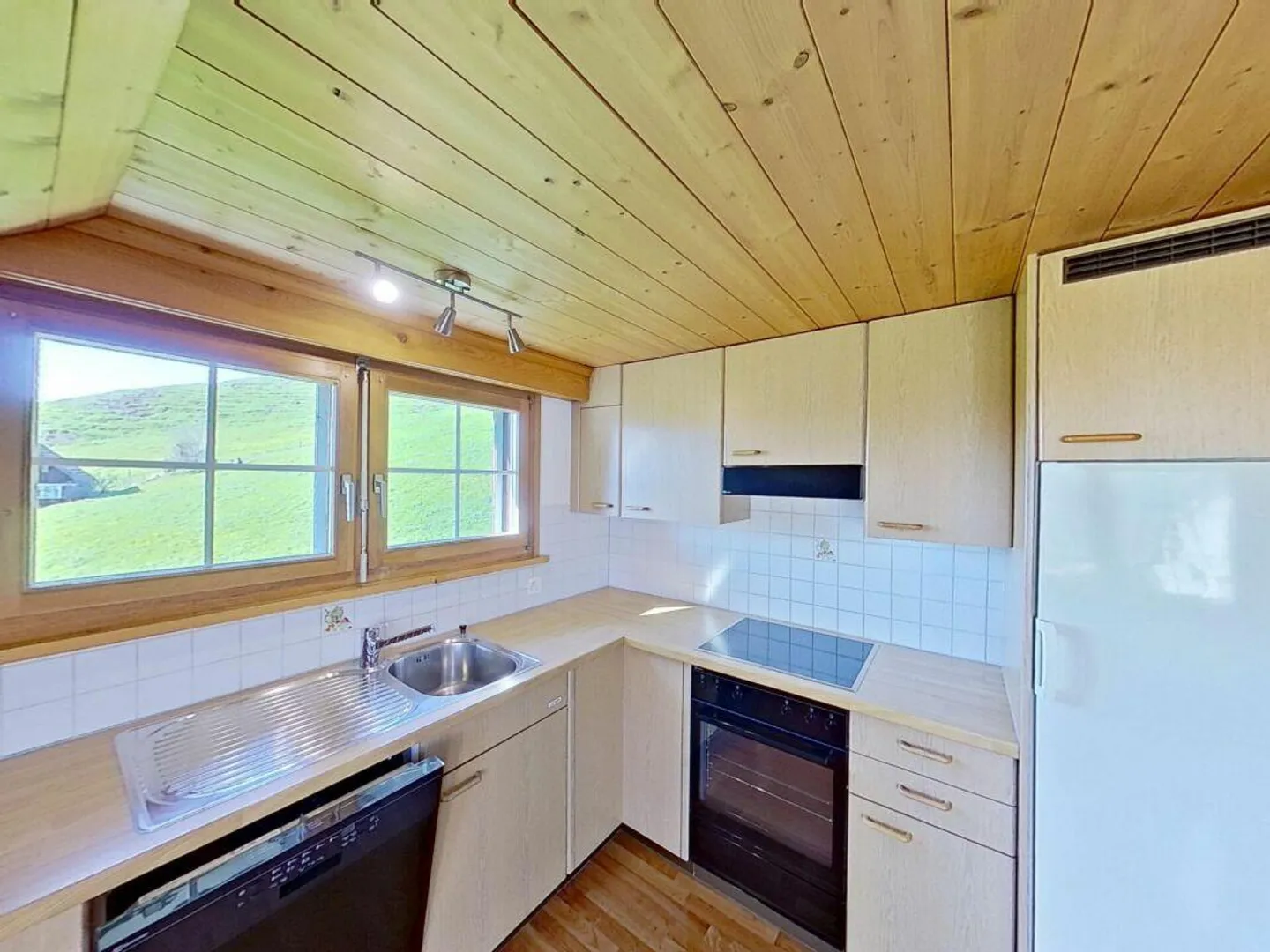 Charming 3.5-room apartment in sunny location with a view - Photo 4 of 12