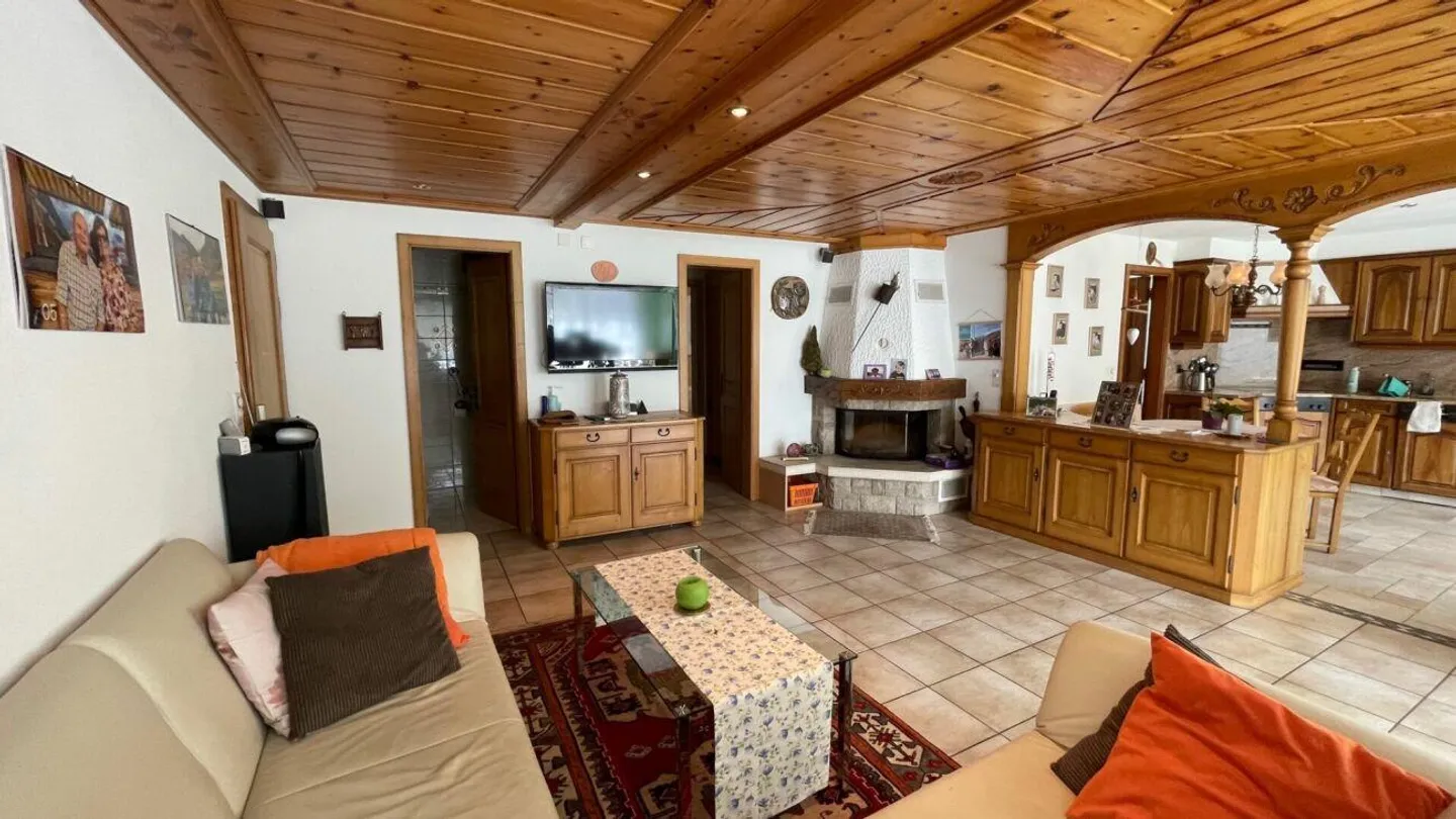 Emplacement - Emplacement - Emplacement! Très spacieux appartement de 3,5 pièces près de l'Alpin Exp... - Photo 17 sur 23