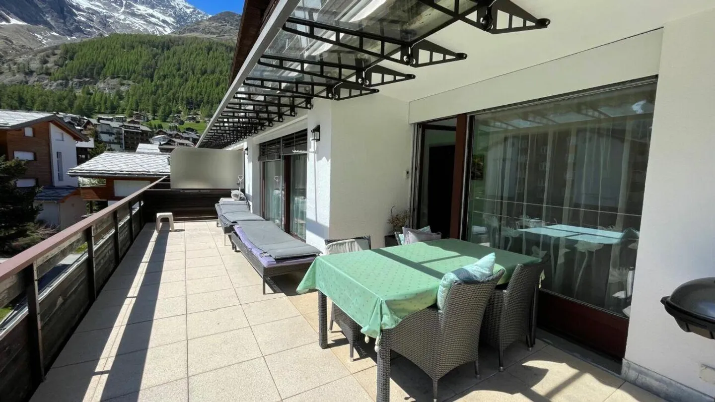 Emplacement - Emplacement - Emplacement! Très spacieux appartement de 3,5 pièces près de l'Alpin Exp... - Photo 22 sur 23