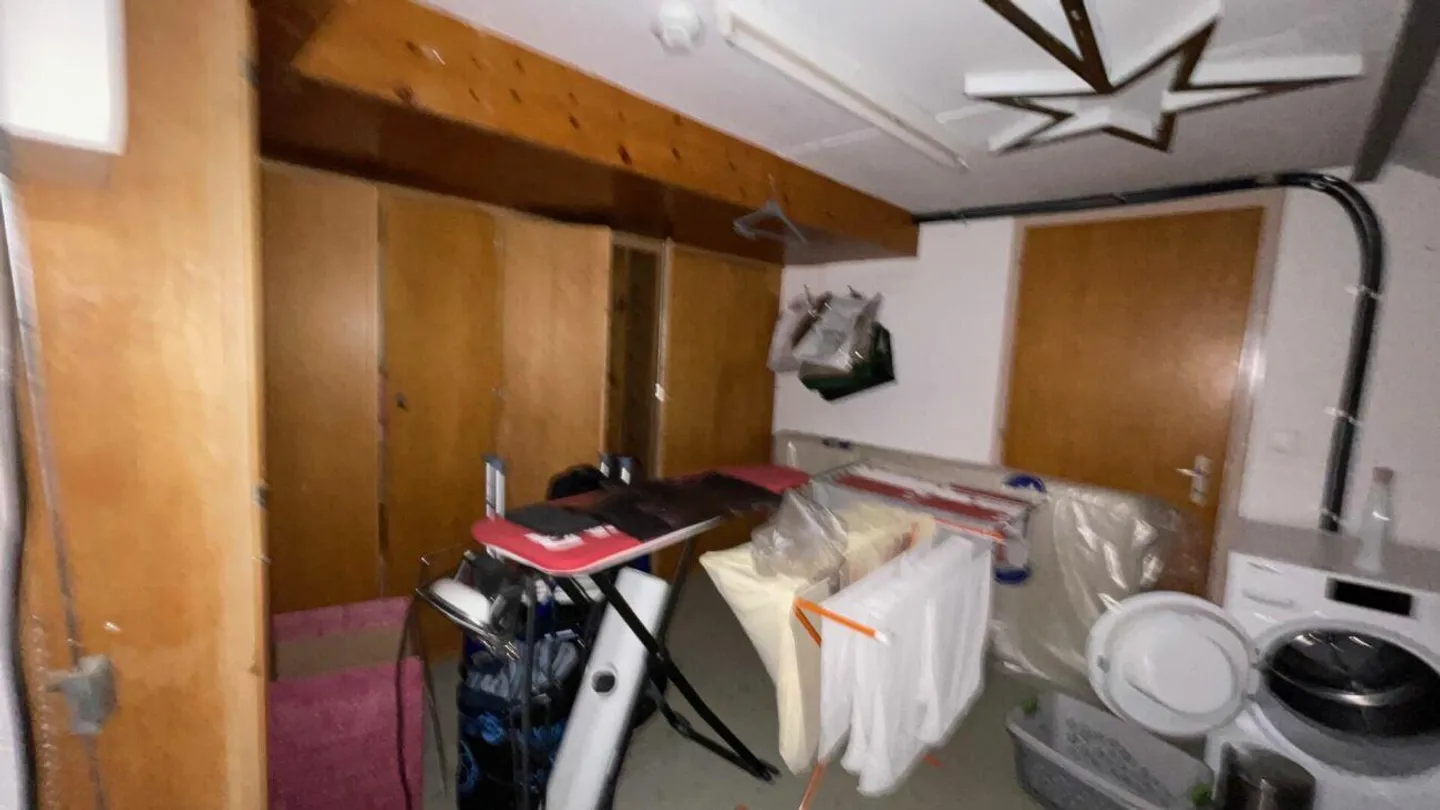 Emplacement - Emplacement - Emplacement! Très spacieux appartement de 3,5 pièces près de l'Alpin Exp... - Photo 23 sur 23