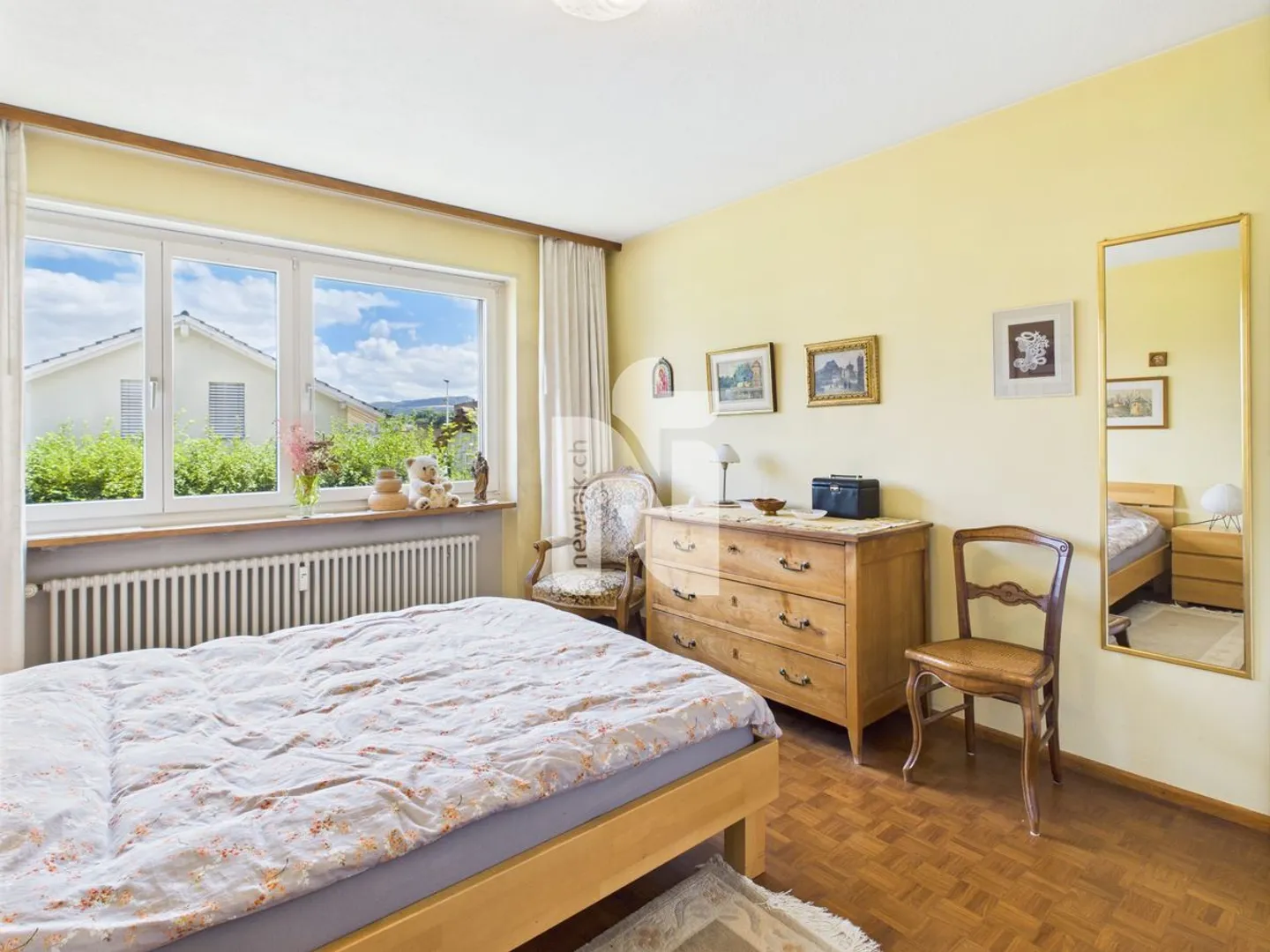 Appartement attrayant de 3,5 pièces au rez-de-chaussée avec patio, grand jardin commun, salle de loisirs et place de parking souterrain - Photo 7 sur 13