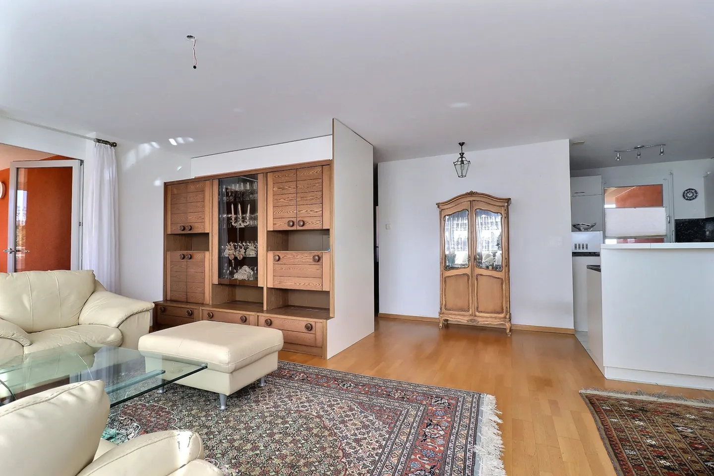 Apartment with 4.5 rooms on the top floor - Photo 5 of 10
