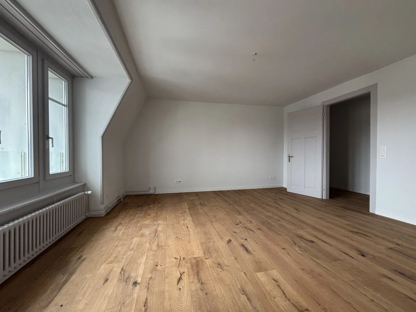 Freshly Renovated 3.5 Room Apartment in the Heart of Langenthal - Photo 8 of 12