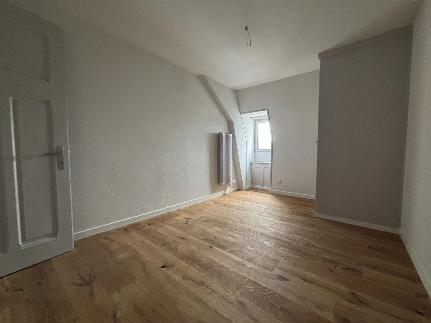 Freshly Renovated 3.5 Room Apartment in the Heart of Langenthal - Photo 9 of 12