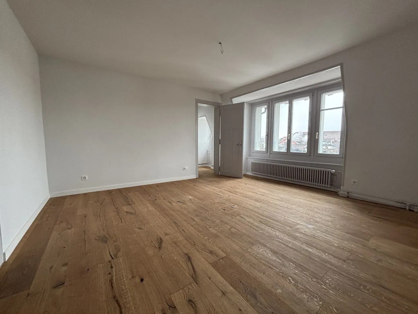 Freshly Renovated 3.5 Room Apartment in the Heart of Langenthal - Photo 11 of 12