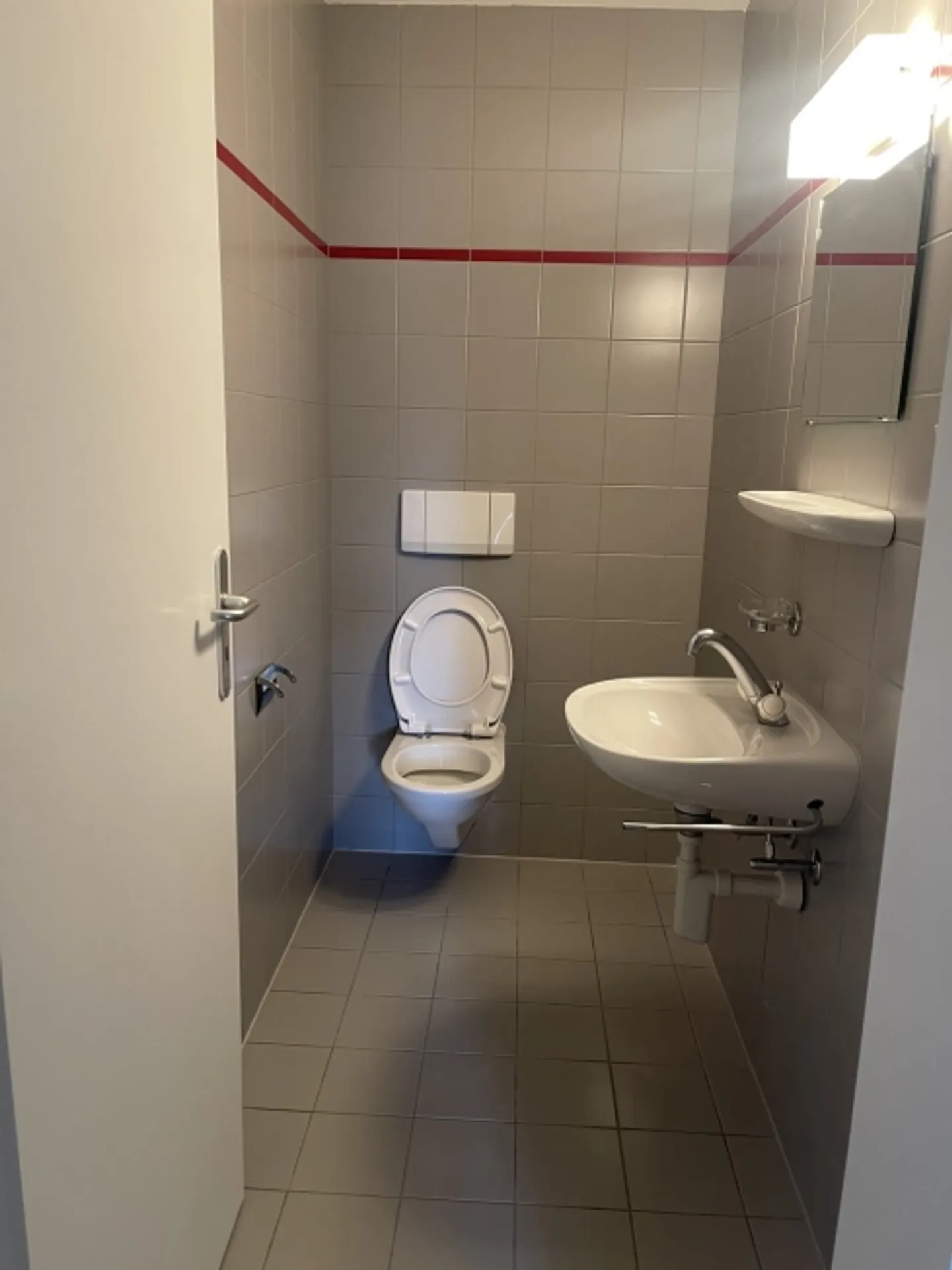 Posizione ideale - spazioso e tranquillo - Foto 10 di 10