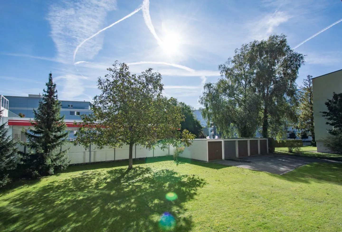 Affordable apartment, shopping facilities and schools in immediate proximity... - Photo 11 of 14