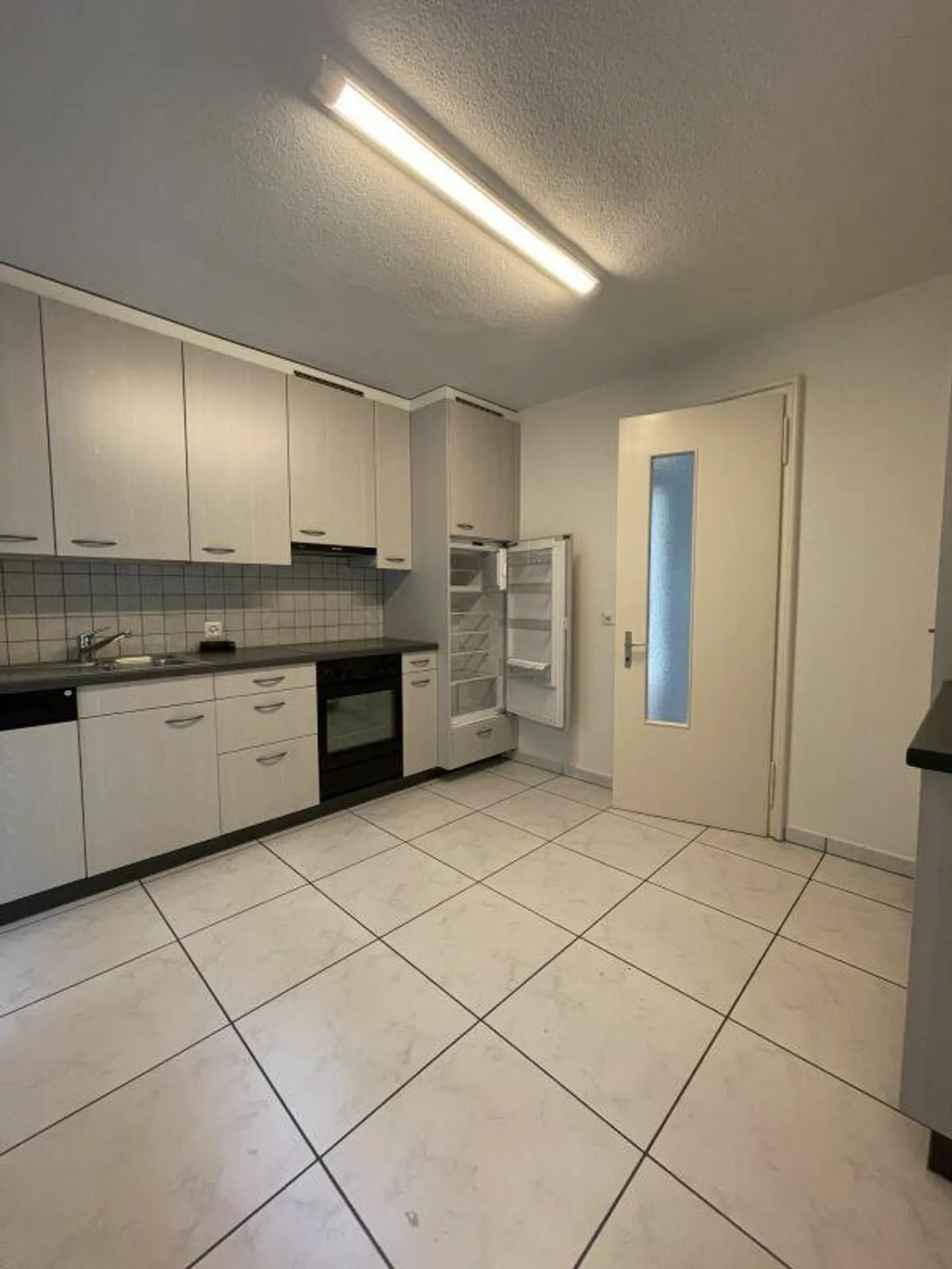 4-Room City Apartment - Photo 2 of 10