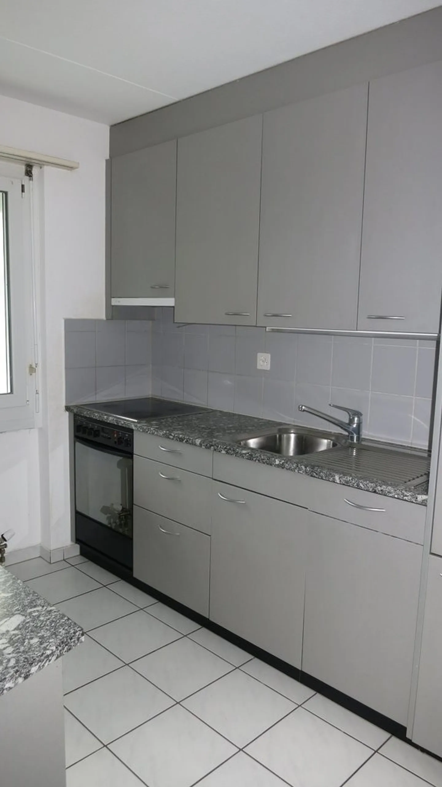 Appartamento di 4,5 stanze con vista a Spreitenbach in affitto - Foto 3 di 10