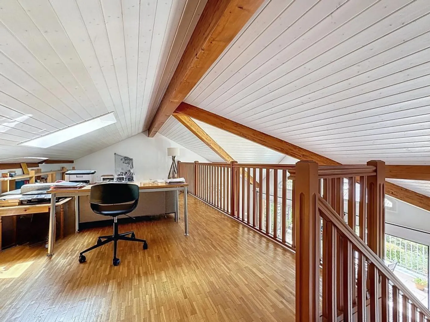 Superbo attico con soppalco e terrazza esposta a sud a Troinex - Foto 11 di 13