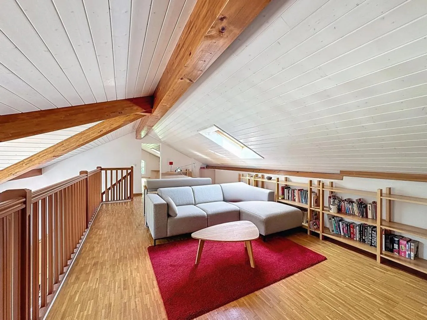 Superbo attico con soppalco e terrazza esposta a sud a Troinex - Foto 12 di 13