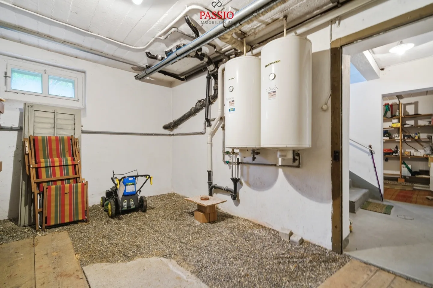 Une maison multifamiliale avec histoire - Votre chance de redéfinir - Photo 32 sur 44
