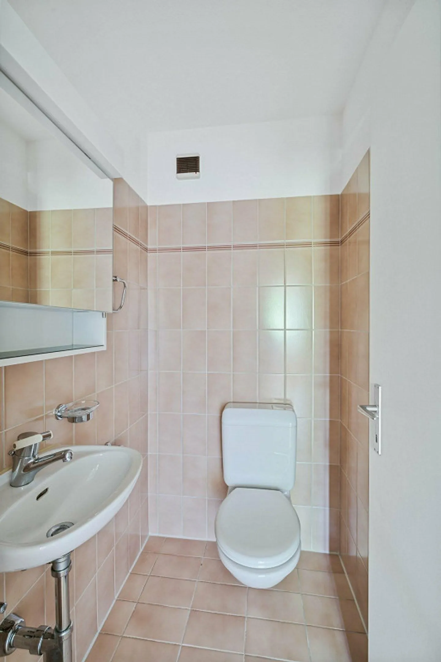 Appartement Charmant dans un Endroit Calme - Photo 6 sur 8