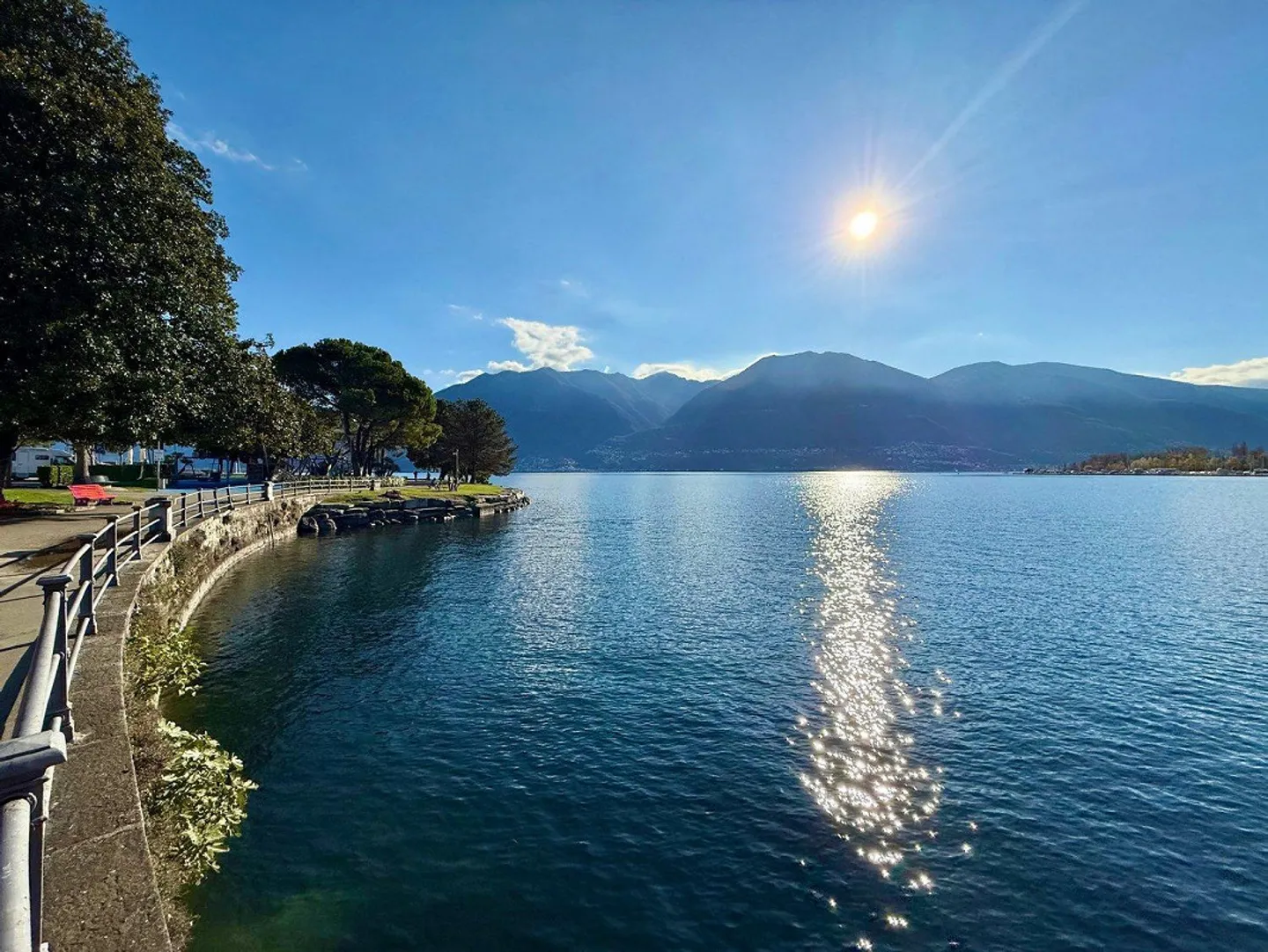 Moderne 2,5-Zimmer-Haus in Locarno mit einzigartigem Außenbereich - Foto 16 von 16