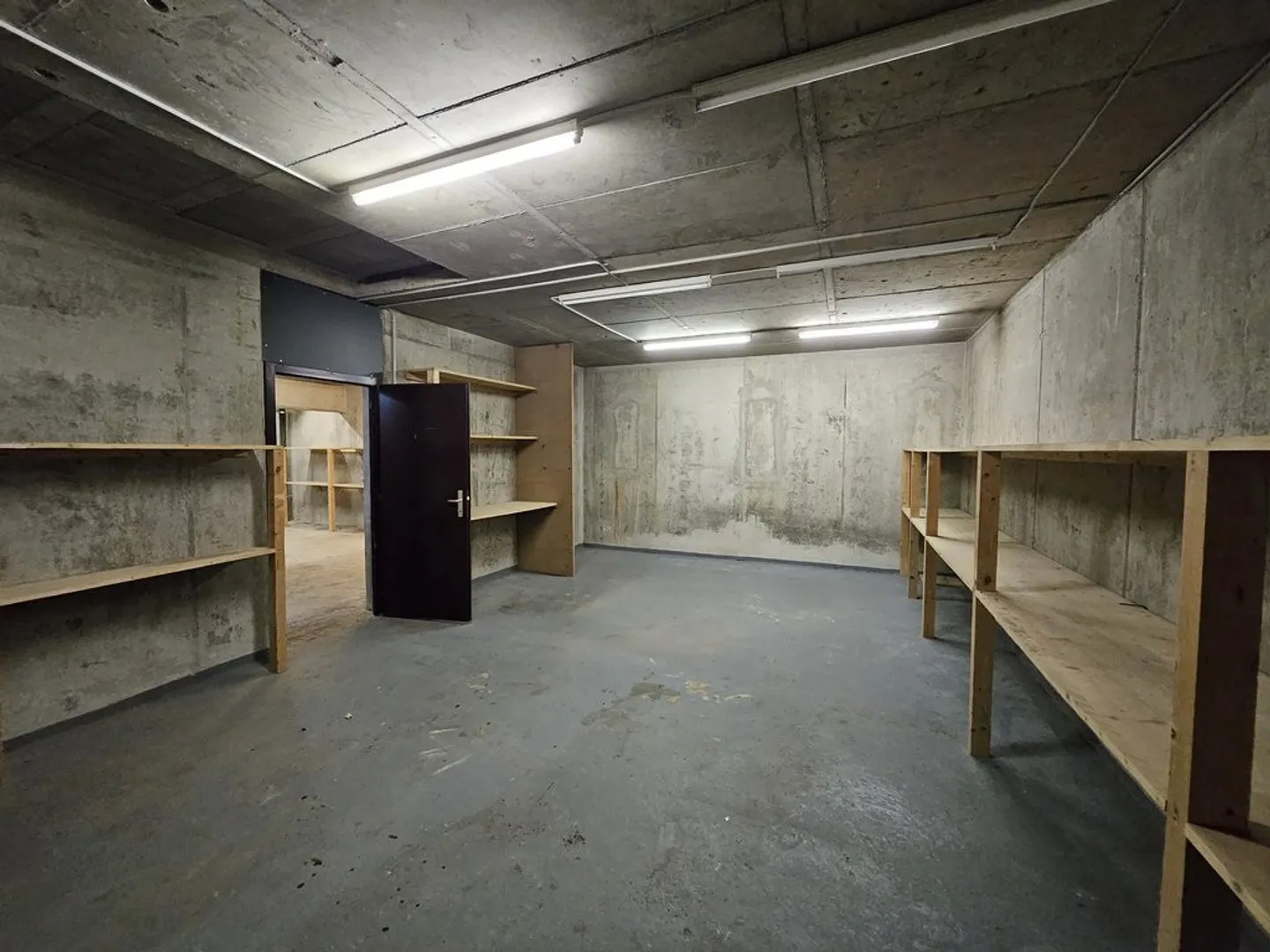 Spacious storage space of approx. 100m2 in the Saint-Jean district - Photo 1 of 6