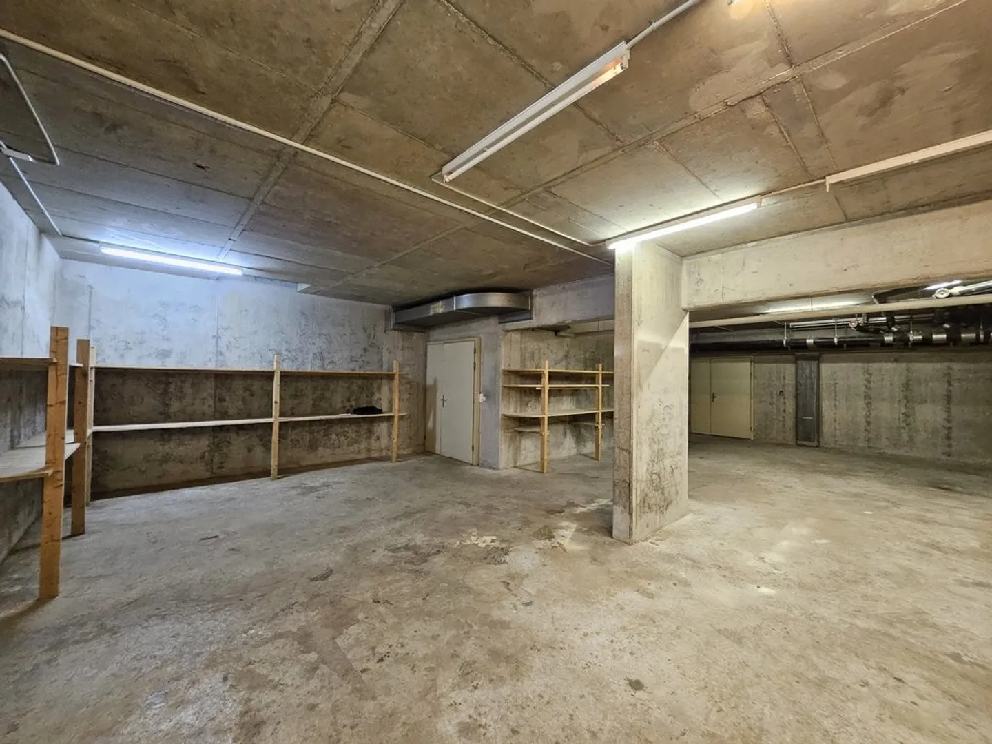 Spacious storage space of approx. 100m2 in the Saint-Jean district - Photo 6 of 6