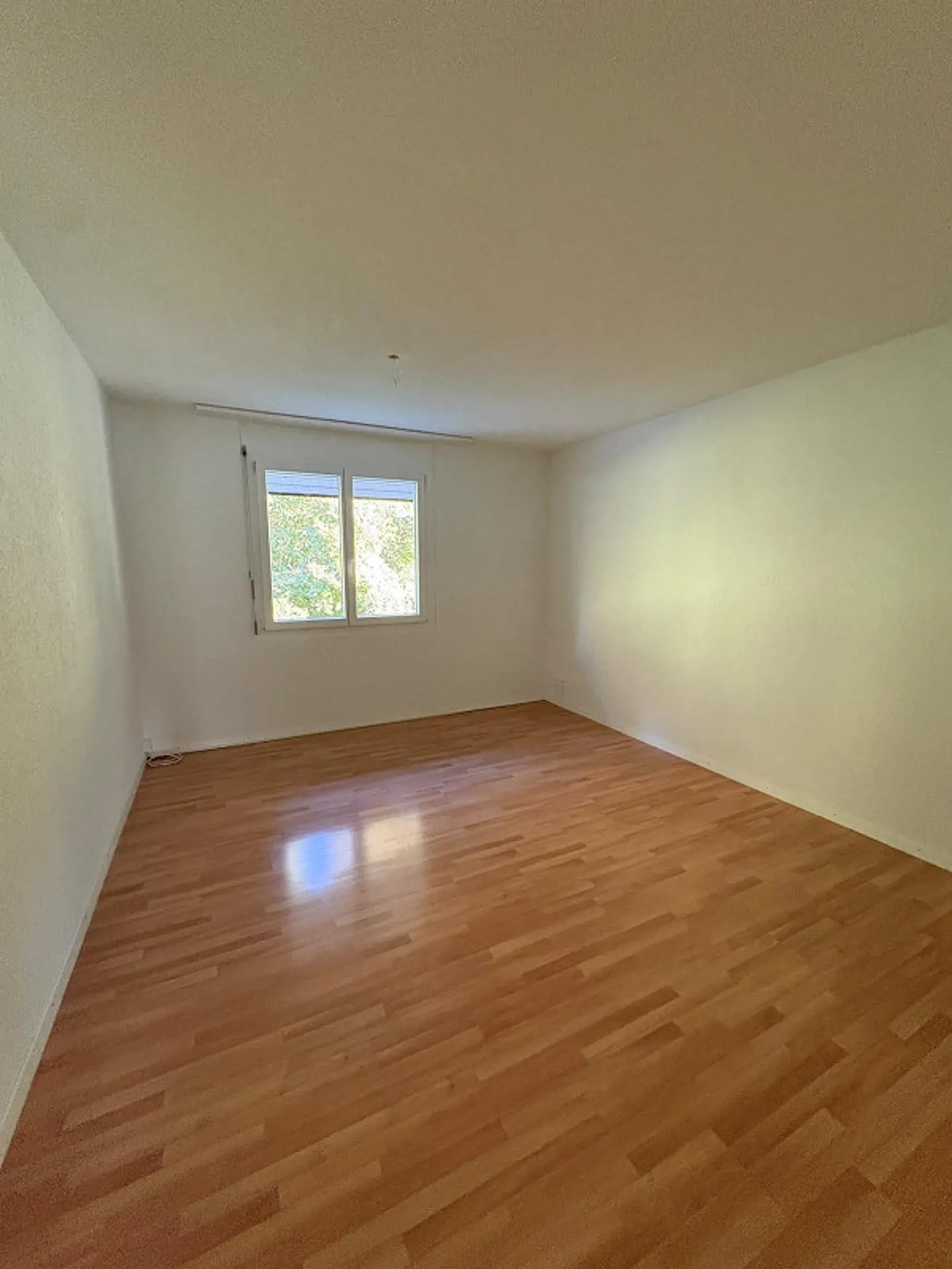 Posizione residenziale centrale e pratica - Foto 7 di 9