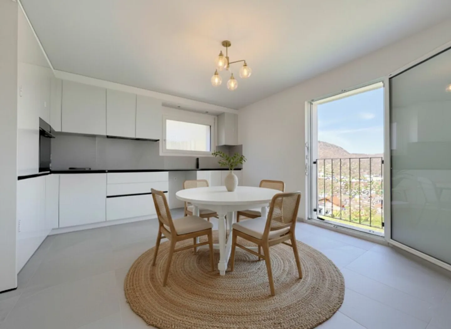 Maison individuelle avec 4,5 pièces et belle vue sur la plaine - Photo 2 sur 12