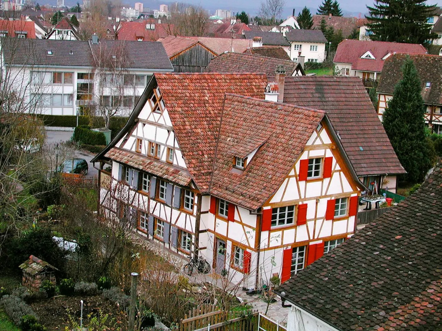 Maisonette apartment in the center of Allschwil - Photo 2 of 15