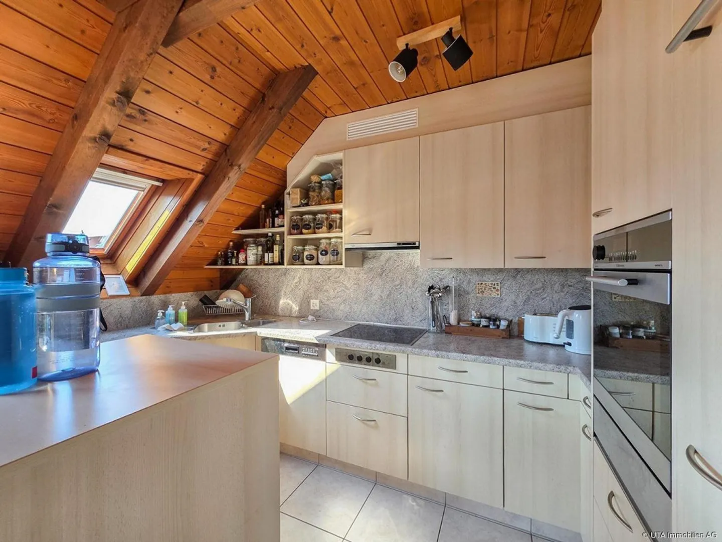 Charmante Maisonette mit Aussicht - Foto 4 von 11