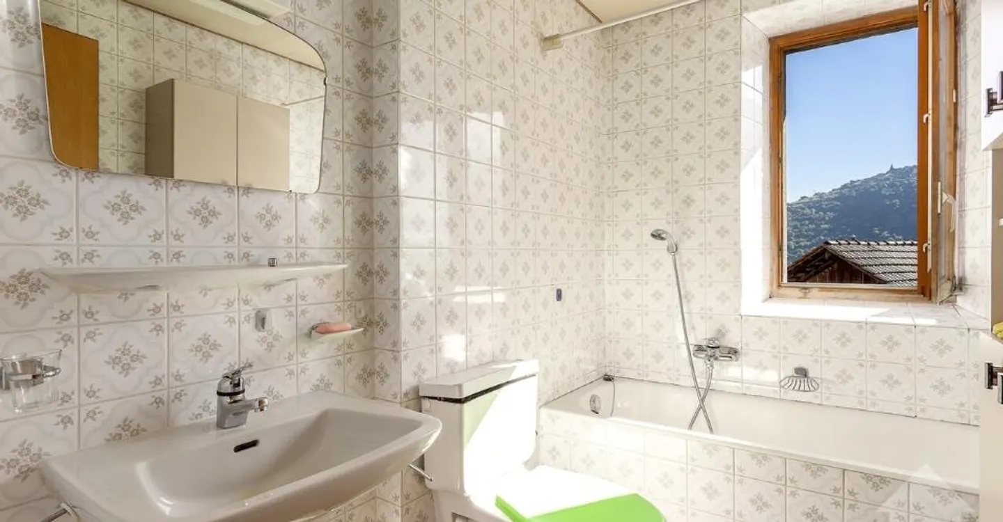 Dorfhaus zu renovieren, 10 Zimmer + Gewerbeflächen, 400 m2 - Foto 4 von 12