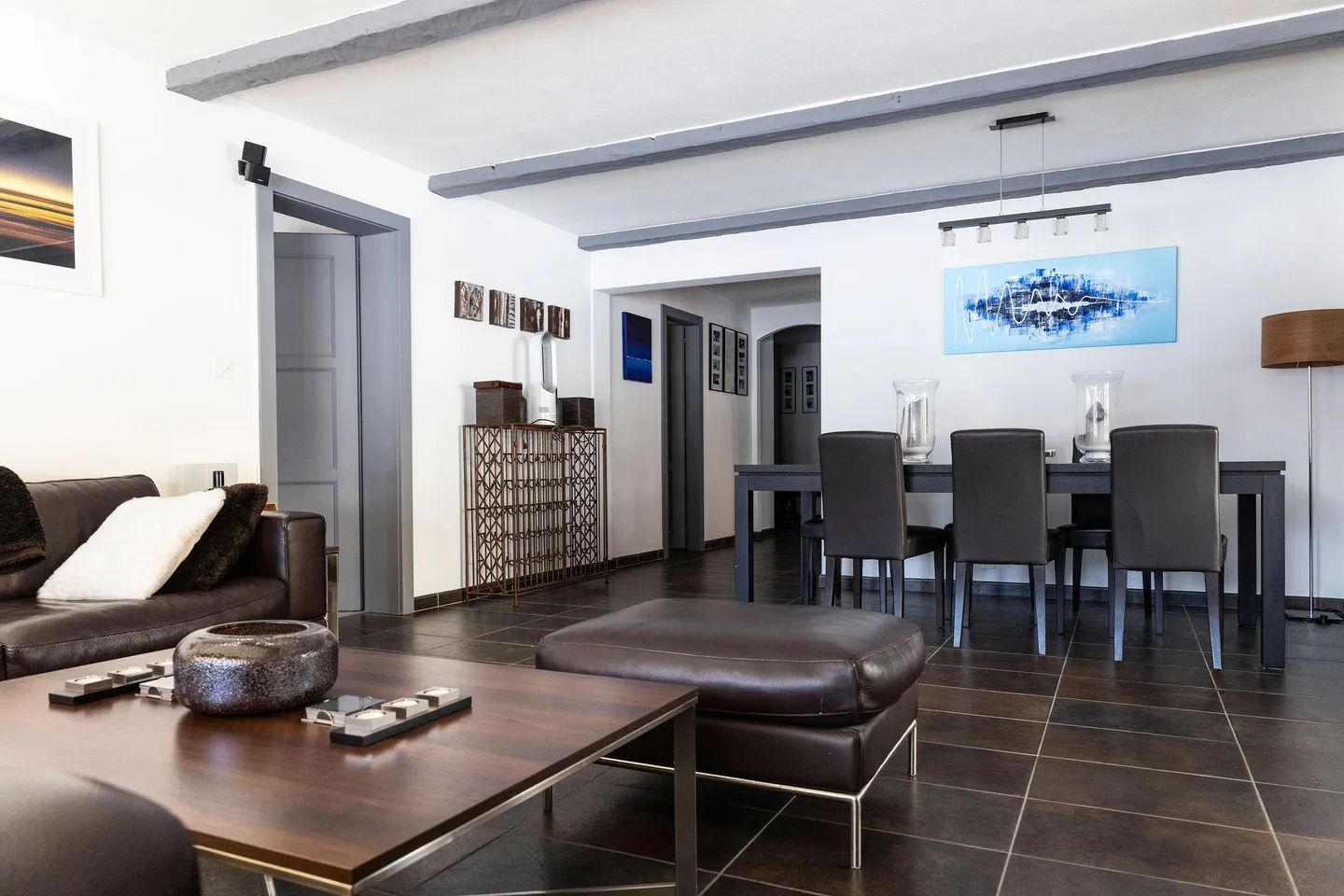 Appartement Lumineux avec Vue sur Montagne - Photo 3 sur 12