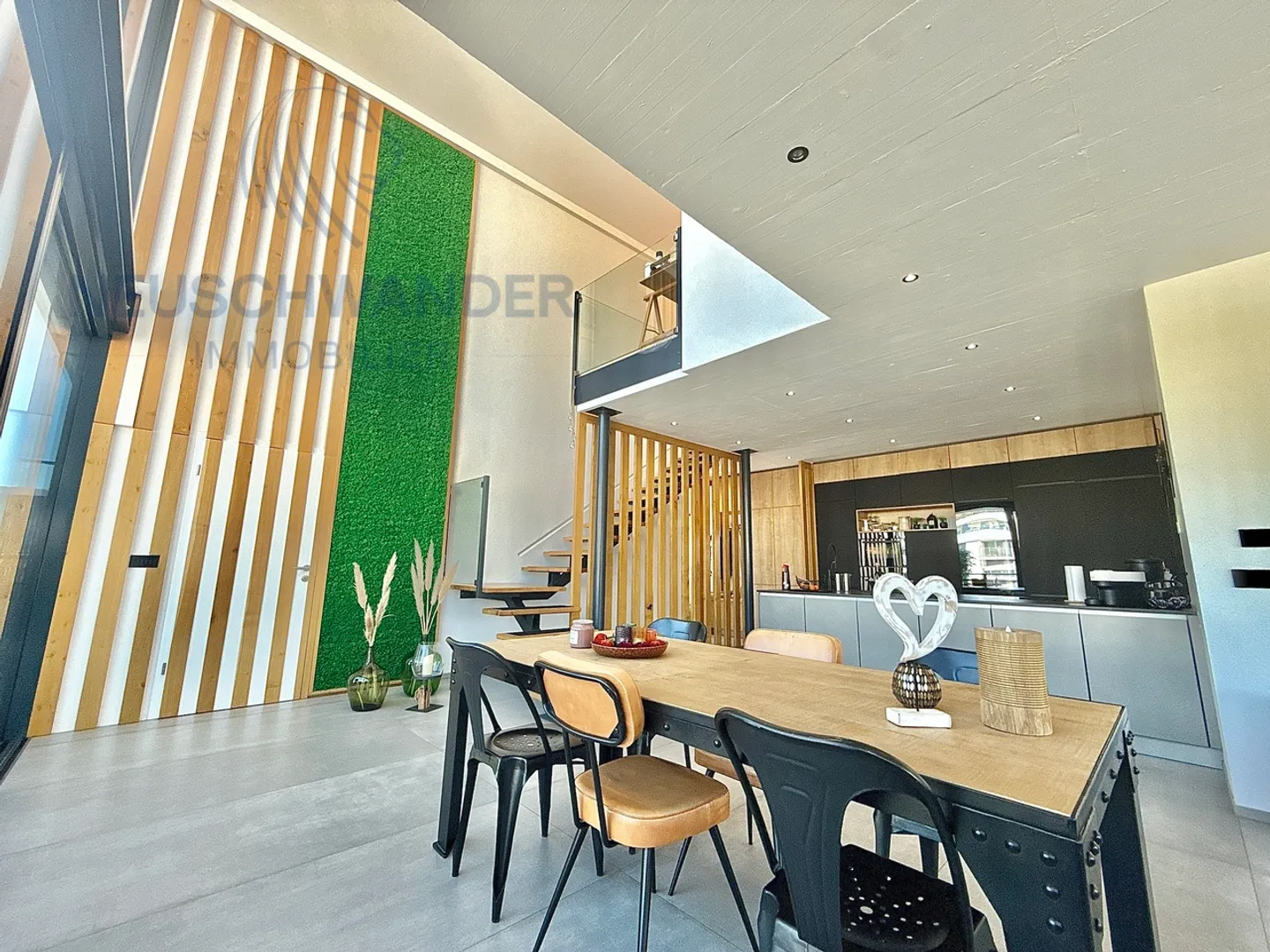 Stunning duplex penthouse with 2 underground parking spaces - Photo 1 of 39