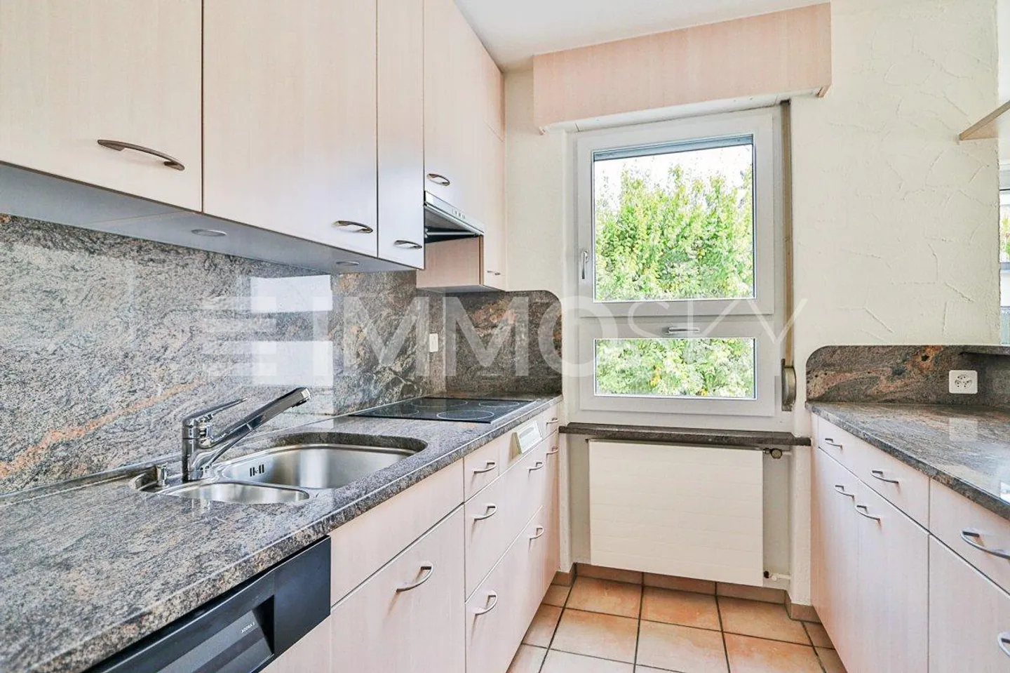 À la maison sur la pente ensoleillée - Photo 4 sur 5