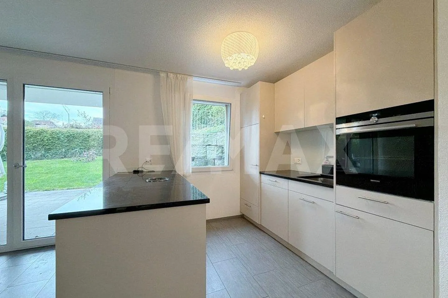 Charming Garden Apartment with Large Surroundings - Photo 5 of 13