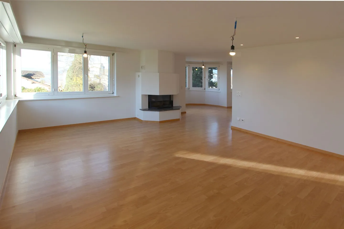 URBANO & ELEGANTE: Appartamento con giardino 4.5 locali vicino alla città con vista lago - Foto 5 di 10