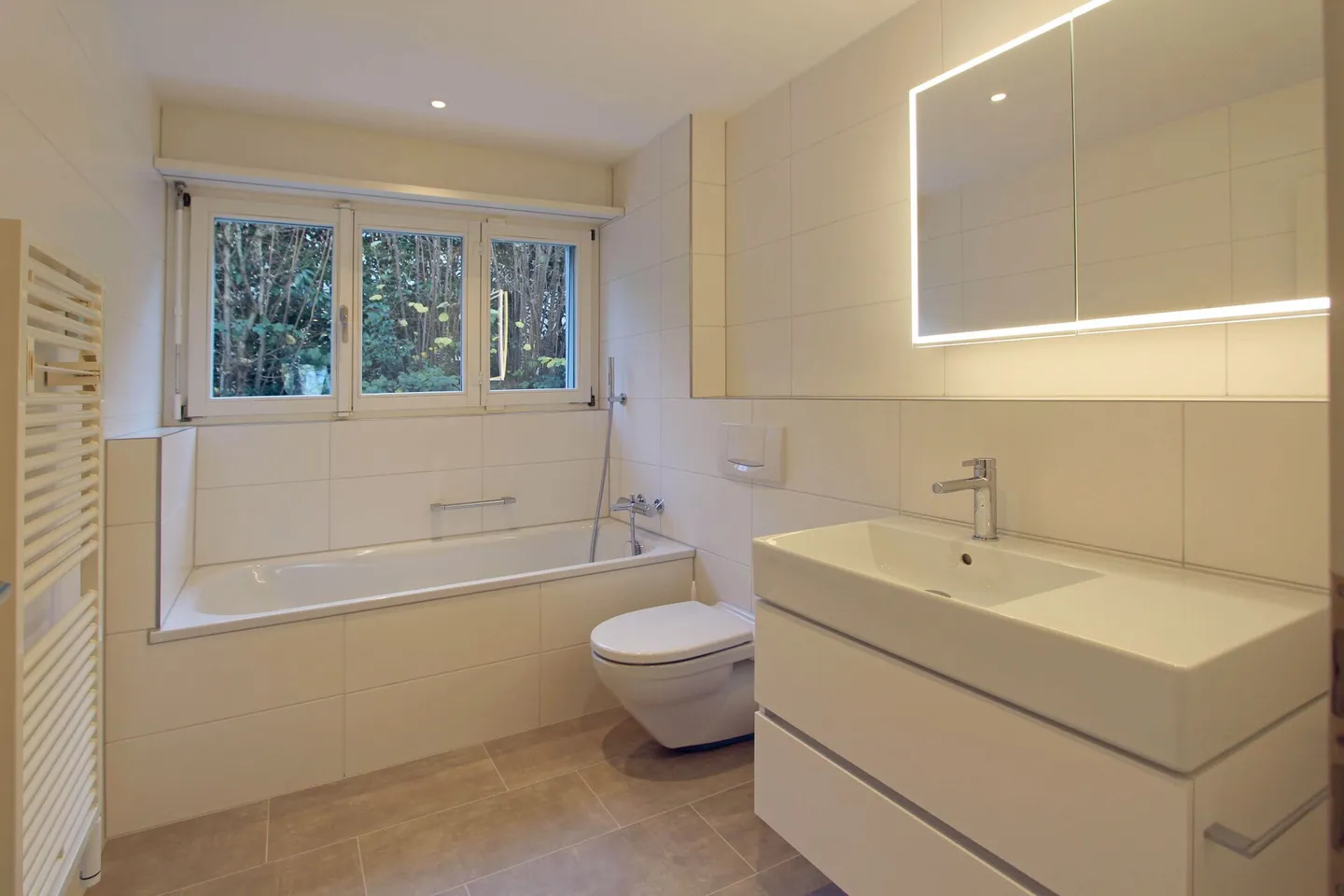 URBANO & ELEGANTE: Appartamento con giardino 4.5 locali vicino alla città con vista lago - Foto 8 di 10