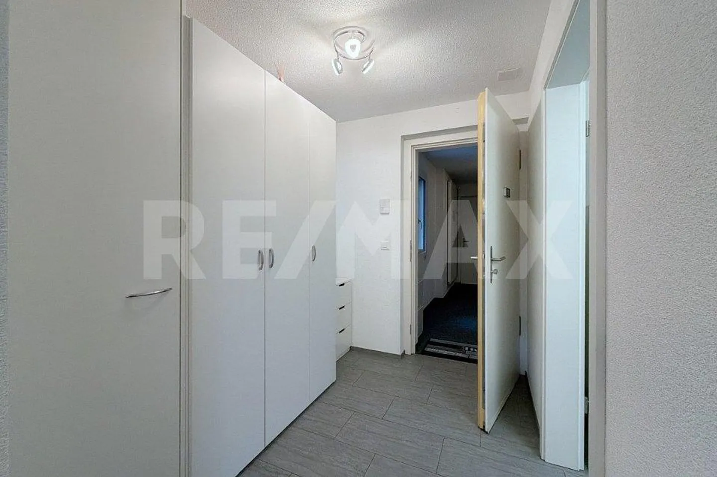 Charming Garden Apartment with Large Surroundings - Photo 9 of 13