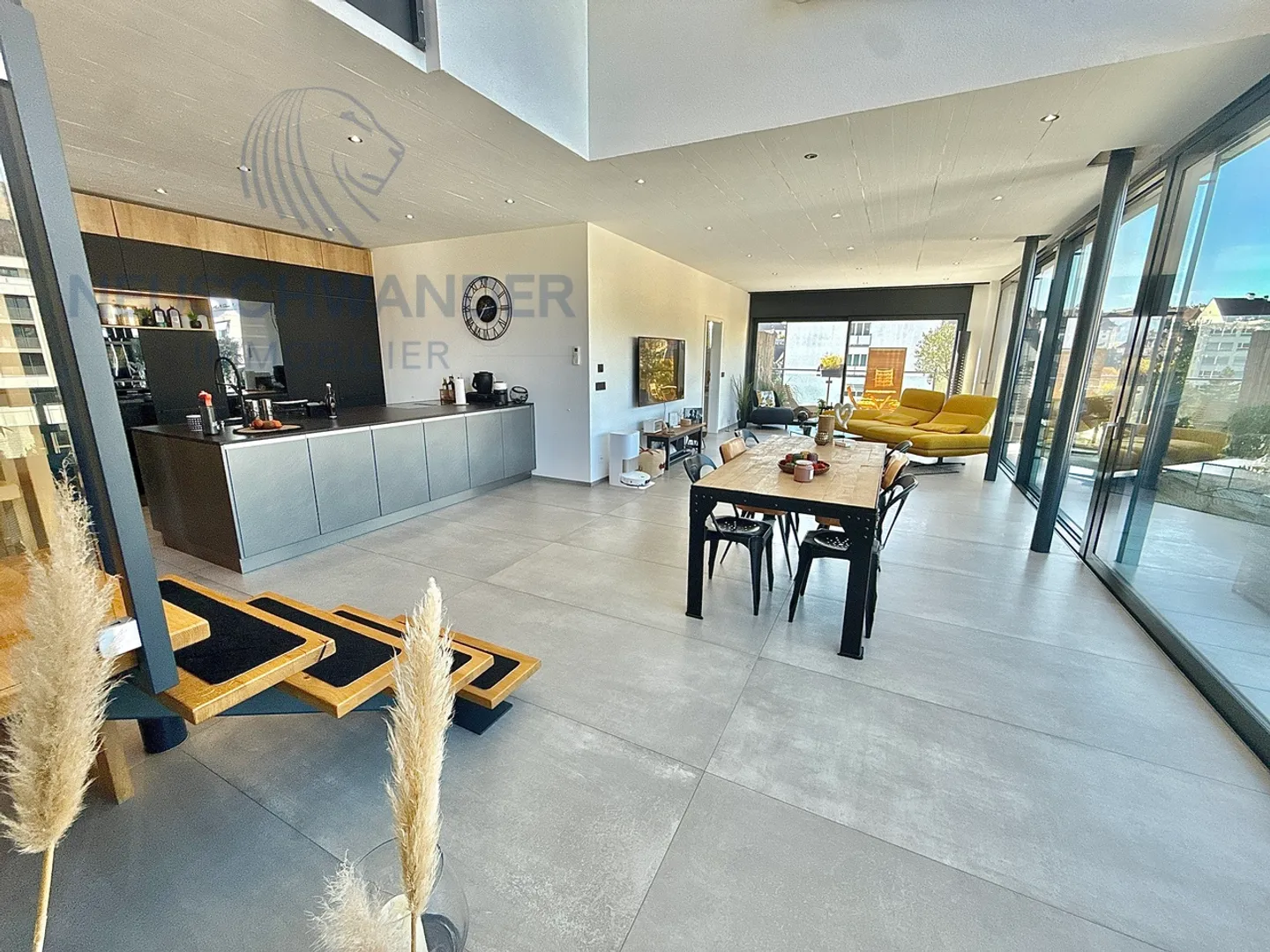 Stunning duplex penthouse with 2 underground parking spaces - Photo 14 of 39