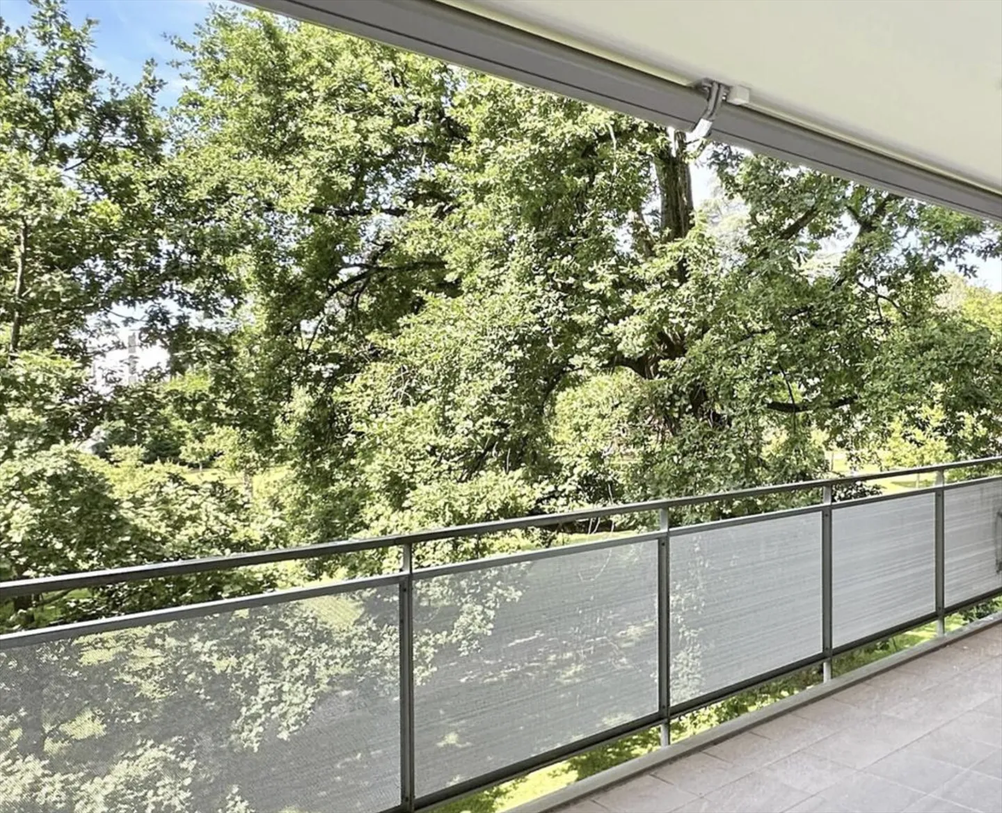 Schönes Apartment in Cologny - Foto 1 von 6