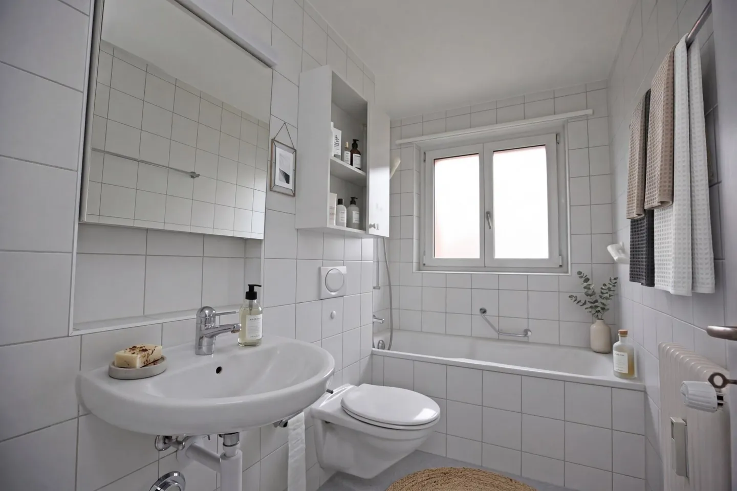 4-room apartment - freshly renovated - Photo 4 of 12