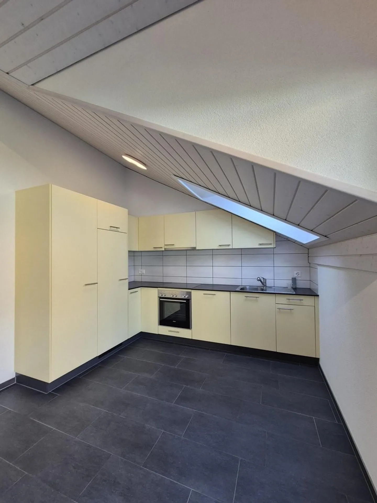 MENIERES (DE) - 3.5 Zimmer im 1. Stock - Foto 2 von 9