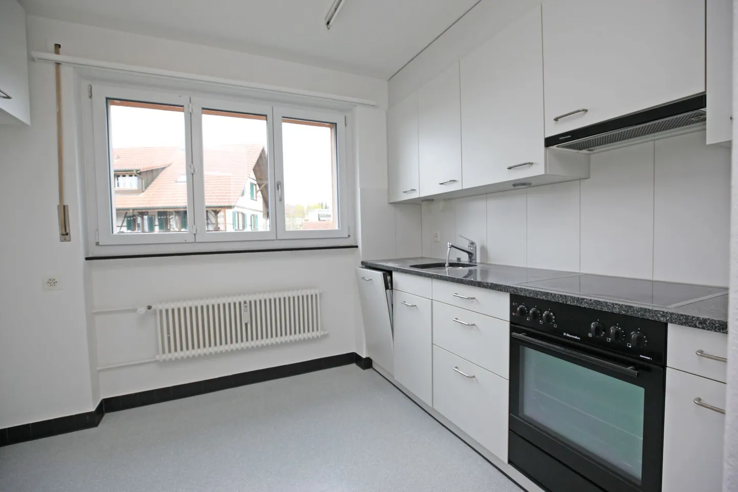 4-room apartment - freshly renovated - Photo 9 of 12