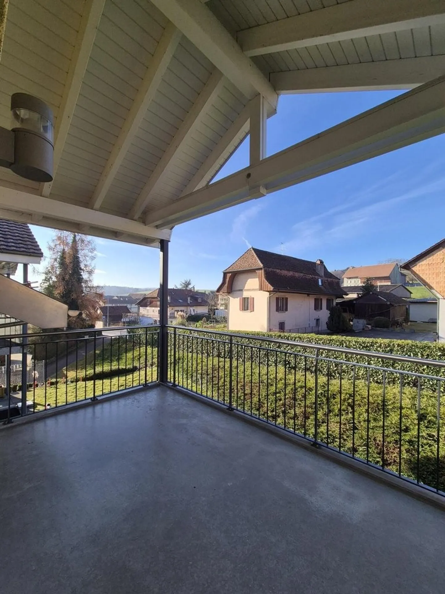 MENIERES (DE) - 3.5 Zimmer im 1. Stock - Foto 5 von 9